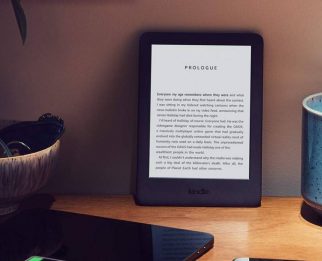 Amazon Kindle 10 za 349 zł. Podstawowy model czytnika ebooków w promocji